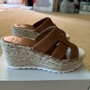 Marc Fisher LTD, Robbyn Dark Natural Leather Sandal, 5.5, Will be donated soon.